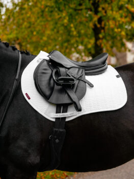 LeMieux Essence Eurojump Square
