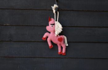 Hy Equestrian Stable Toy – Twinkle The Unicorn